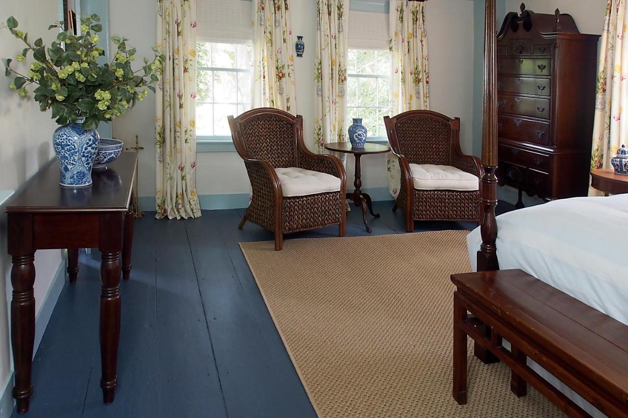 James Pharmacy Bed And Breakfast Old Saybrook Exterior photo